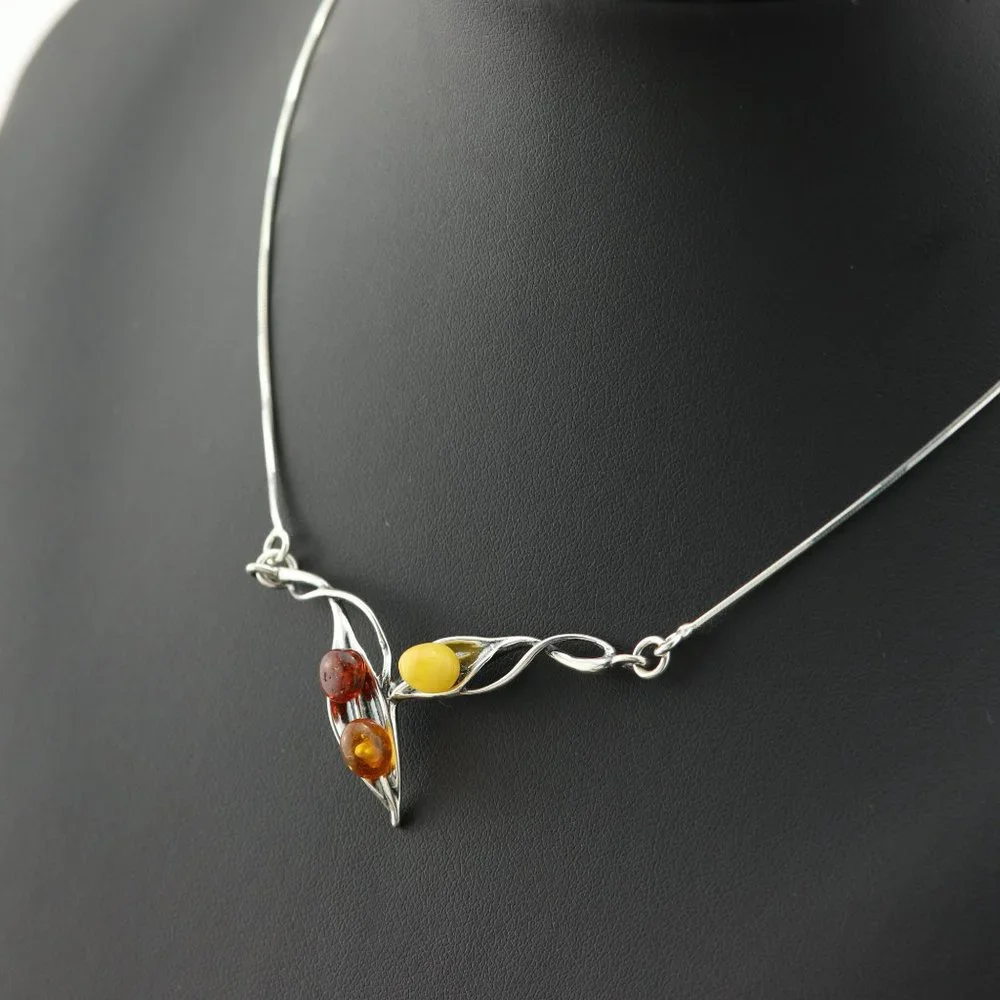 Sterling silver necklace with natural Baltic amber - Picture 2 of 13